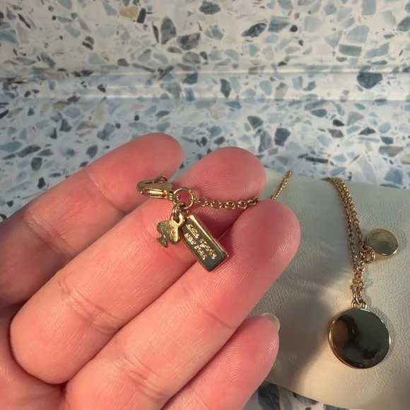 Kate Spade Gold Spade Disc Pendant Necklace CZ Charm - Picture 4 of 4